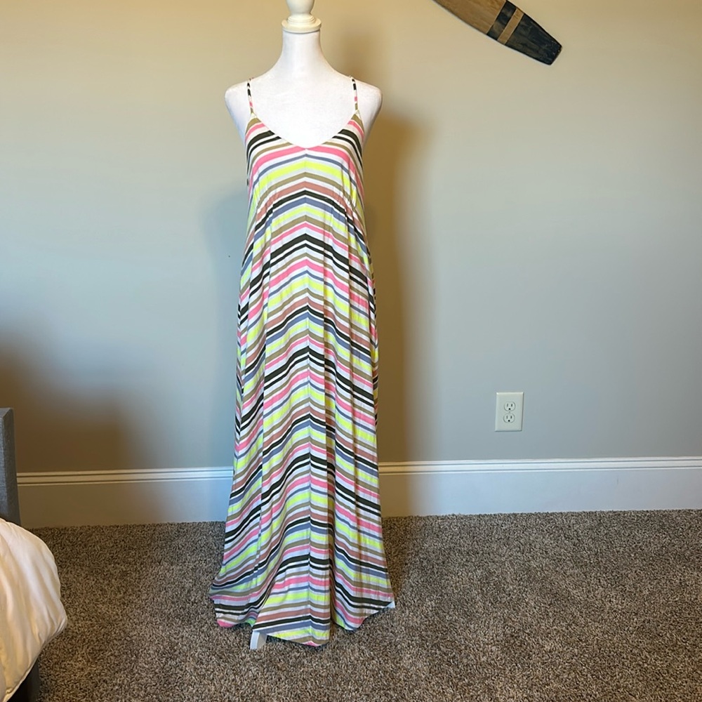 Old navy maxi multi-colored dress. Size medium
